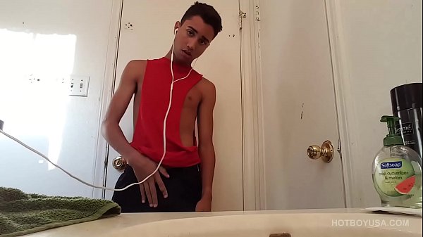 Twink Lucas Bathroom Off