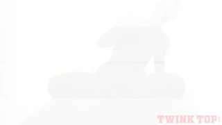 TWINKTOP – Hung twink stud fucks handsome older hunk bareback