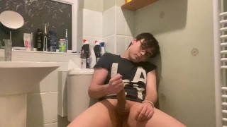 60FPS 19 year cute nerd with HUGE 8” cock cums all over himself